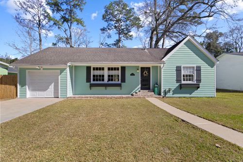 650 N 10th St, Silsbee, TX, 77656-3512 | Card Image