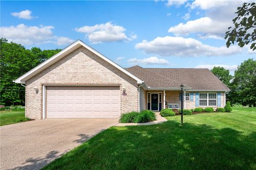 102-203 Jones Ct, Grove City, PA, 16127-4357 | Card Image