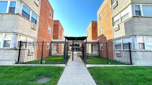 apt-2d-2409 W Balmoral Ave, CHICAGO, IL, 60625-2376 | Card Image