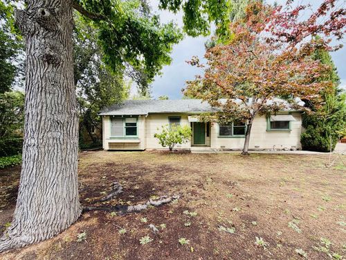 4055 Laguna Way, Palo Alto, CA, 94306-3123 | Card Image