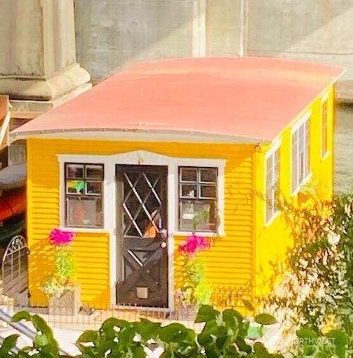 10-3304 Fuhrman Ave E, Seattle, WA, 98102-3874 | Card Image