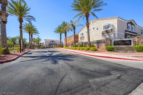1055-9303 Gilcrease Ave, Las Vegas, NV, 89149-6118 | Card Image
