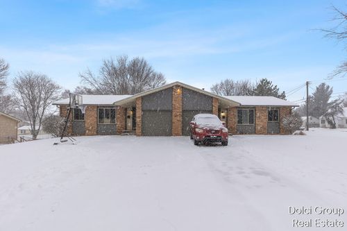 2212 Burton St Sw, Wyoming, MI, 49519-1202 | Card Image