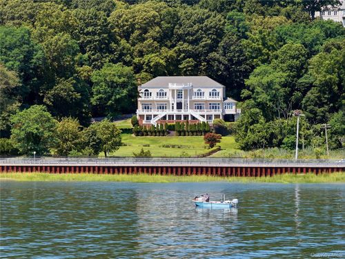 1007 W Shore Rd, Oyster Bay, NY, 11771-1204 | Card Image