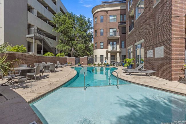 APT-109 - 215 Center, Condo with 2 bedrooms, 3 bathrooms and null parking in San Antonio TX | Image 30