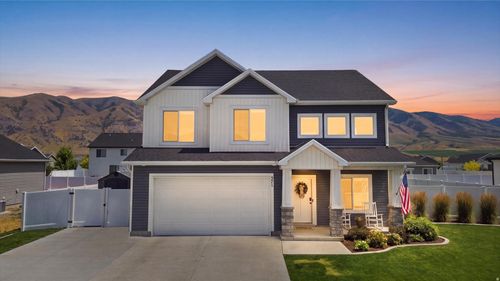 571 S 690 E, Hyrum, UT, 84319-1788 | Card Image