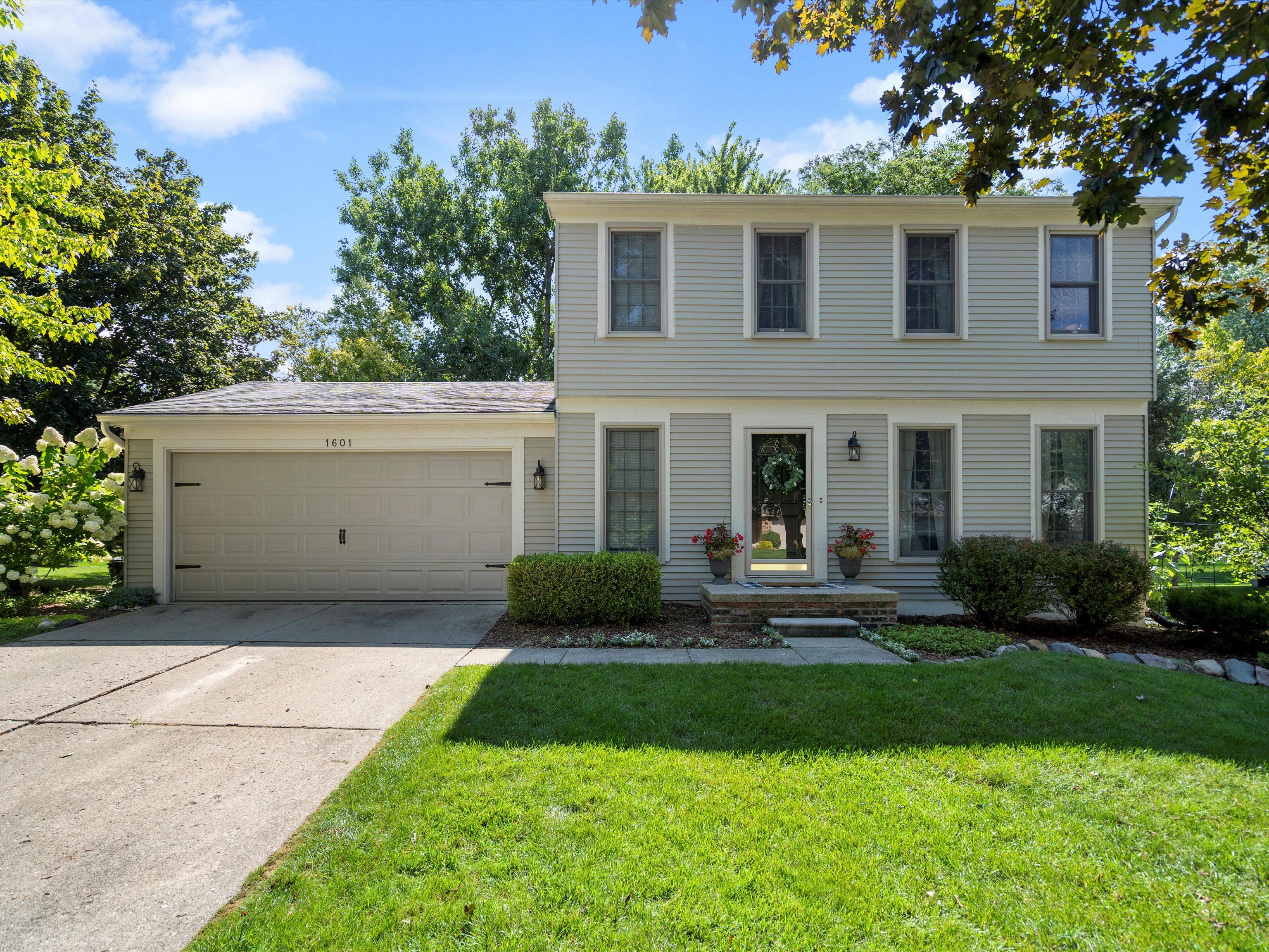 Dancer Dr, Rochester Hills, MI 48307