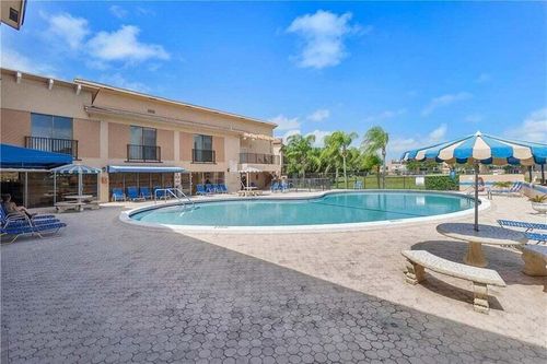 205-7230 Lake Cir Drive, Margate, FL, 33063 | Card Image