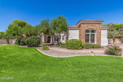 2816 E Clark Dr, Gilbert, AZ, 85297-5273 | Card Image