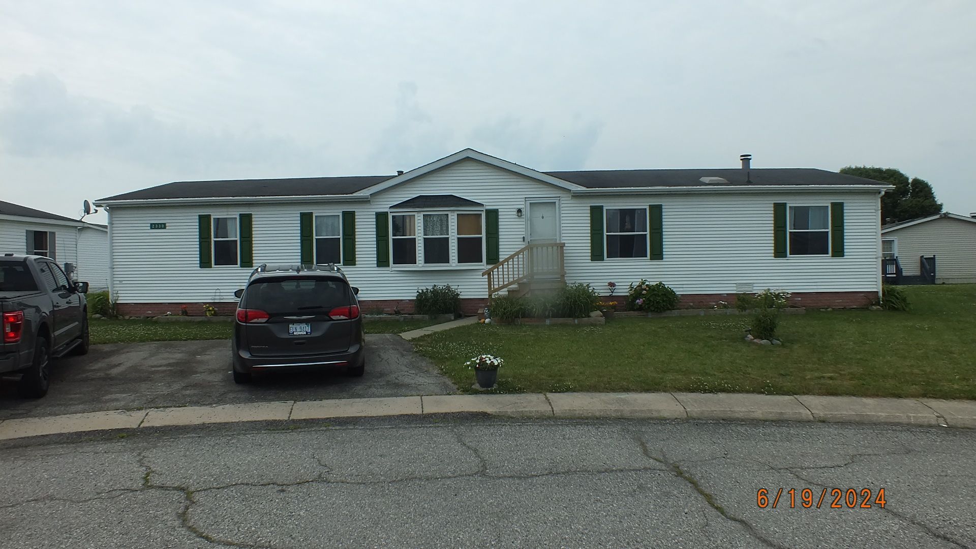 Charter Oak Ct, Newport, MI 48166