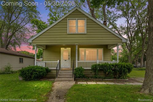 19302 Negaunee, Redford, MI, 48240-1638 | Card Image