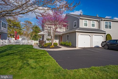 614 Rose Hollow Dr, YARDLEY, PA, 19067-6330 | Card Image