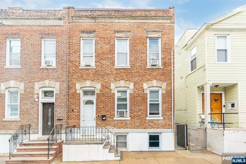 577 N 9th St, Newark, NJ, 07107-1907 | Card Image