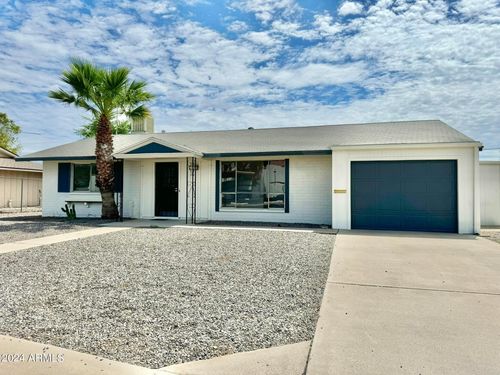 11013 N 110th Dr, Sun City, AZ, 85351-4013 | Card Image