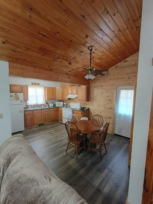 220 Nellie Cir, Murphy, NC, 28906-4437 | Card Image