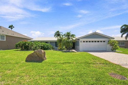 11900 7th St E, TREASURE ISLAND, FL, 33706-1008 | Card Image