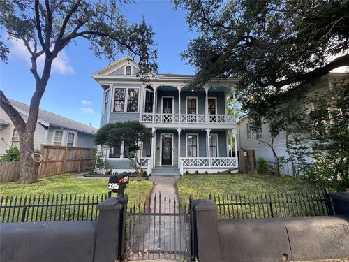 3215 Avenue P 1/2, Galveston, TX, 77550-7627 | Card Image
