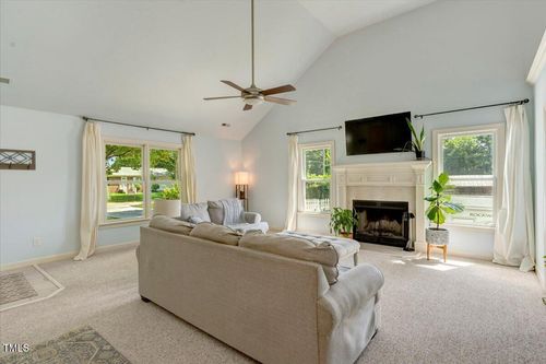 105 W Franklin St, Youngsville, NC, 27596-7782 | Card Image