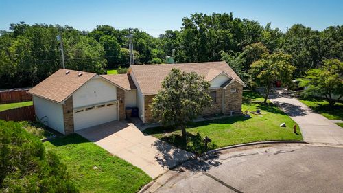 5 Woodland Ct, Mount Hope, KS, 67108-9652 | Card Image