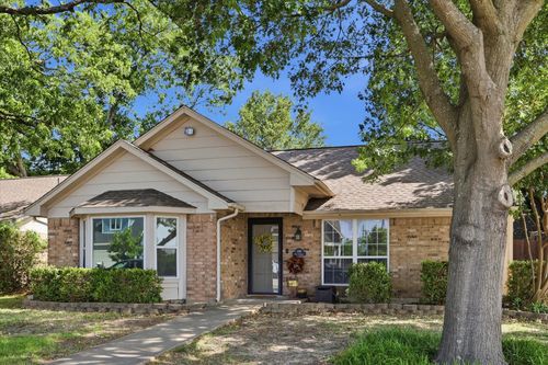 100 E Graham St, Mckinney, TX, 75069-5307 | Card Image