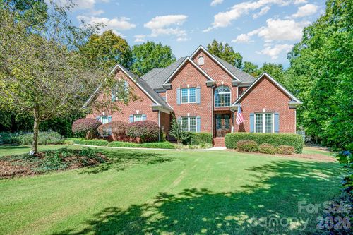 400 Foxglove Ln, Indian Trail, NC, 28079-6546 | Card Image