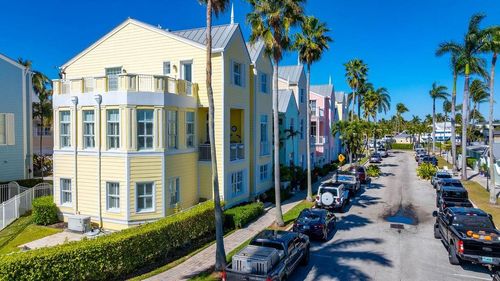 2825-2825 Marina Cir, Lighthouse Point, FL, 33064-9303 | Card Image