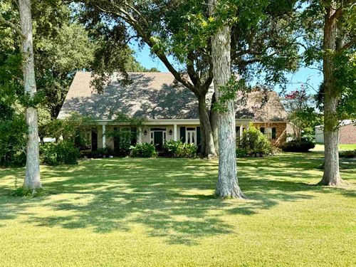 2920 Highway 182 W, Patterson, LA, 70392-5804 | Card Image