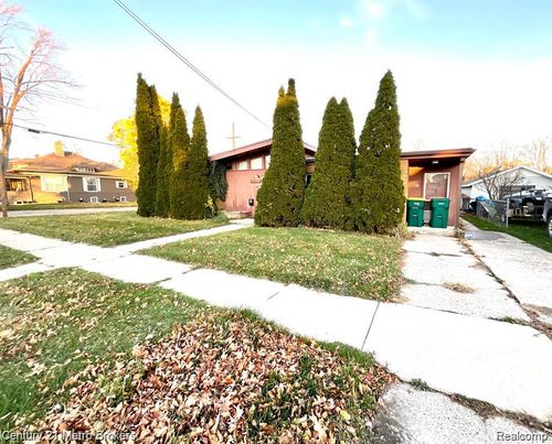 106 N Marquette St, Durand, MI, 48429-1423 | Card Image