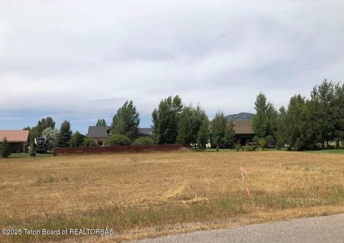 452 River View Dr, Alpine, WY, 83128 | Card Image
