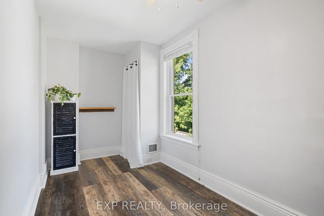 224 Westcott St, House other with 4 bedrooms, 1 bathrooms and 2 parking in Peterborough ON | Image 26