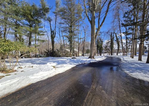 758 Mount Sinai Coram Rd, Mount Sinai, NY, 11766-1221 | Card Image