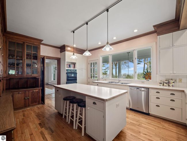 431 Michigan Ave, House other with 10 bedrooms, 7 bathrooms and null parking in Charlevoix MI | Image 20