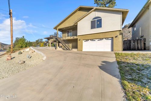 17819 Elizabeth Lake Rd, Lake Hughes, CA, 93532-1001 | Card Image