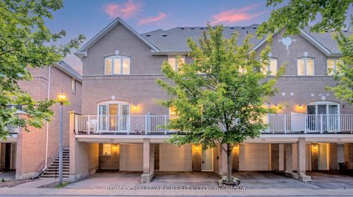 222-23 Observatory Lane, Richmond Hill, ON, L4C0M7 | Card Image