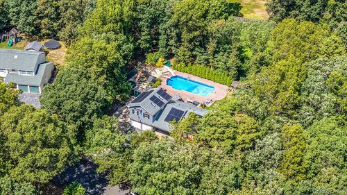 5 Hastings Dr, Ridge, NY, 11961-1728 | Card Image