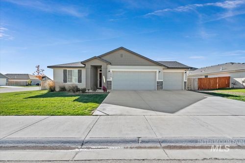 1025 Sw Sparrow Pl, Mountain Home, ID, 83647-2857 | Card Image