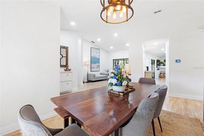 2556 Arborwood Dr, House other with 4 bedrooms, 2 bathrooms and null parking in Valrico FL | Image 7