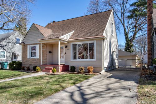 718 Meadowdale St, Ferndale, MI, 48220-3204 | Card Image