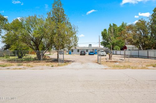 421 Valle Palos Verdes Drive Drive, Socorro, TX, 79927 | Card Image