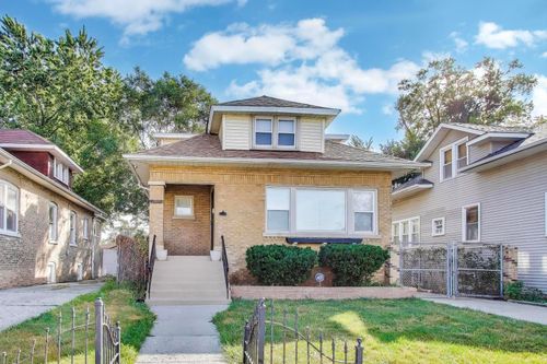 2007 S 9th Ave, Maywood, IL, 60153-3232 | Card Image