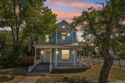802 N Pine St, San Antonio, TX, 78202-1252 | Card Image