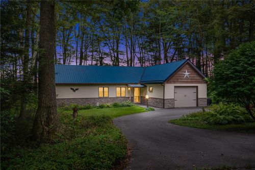 137 Wenachee Ln, Central City, PA, 15926-7627 | Card Image