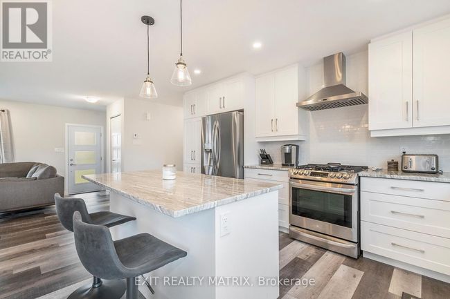 13 Glenco Rd, House other with 2 bedrooms, 1 bathrooms and 7 parking in St Andrews West ON | Image 10