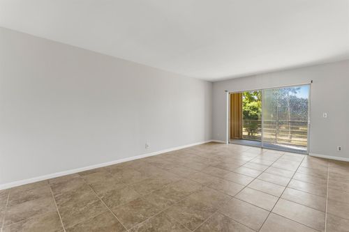 208-1638 Embassy Dr, West Palm Beach, FL, 33401-1912 | Card Image