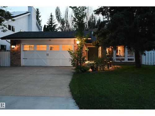 572 Lessard Dr Nw, House with 3 bedrooms, 2 bathrooms and 4 parking in Edmonton AB | Card Image