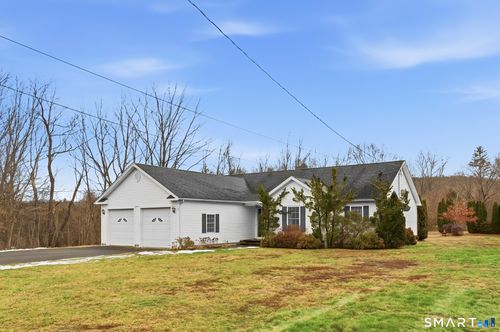 4 Chatfield St, Seymour, CT, 06483-3812 | Card Image