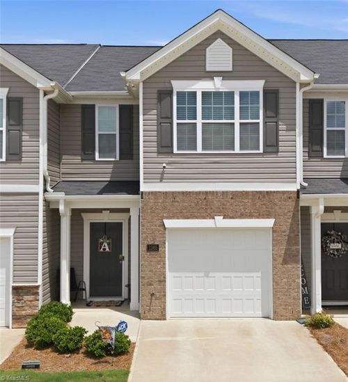 1365 Isley Ln, Kernersville, NC, 27284-6739 | Card Image