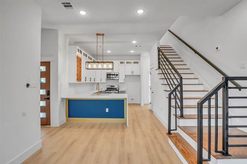 4833 Paula St, Houston, TX, 77033-4115 | Card Image