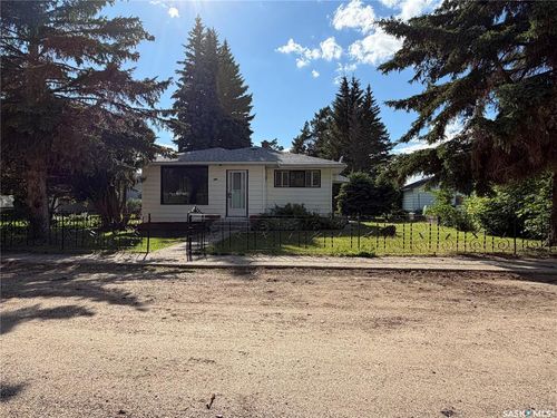 206 Watson St, Lipton, SK, S0G1S0 | Card Image