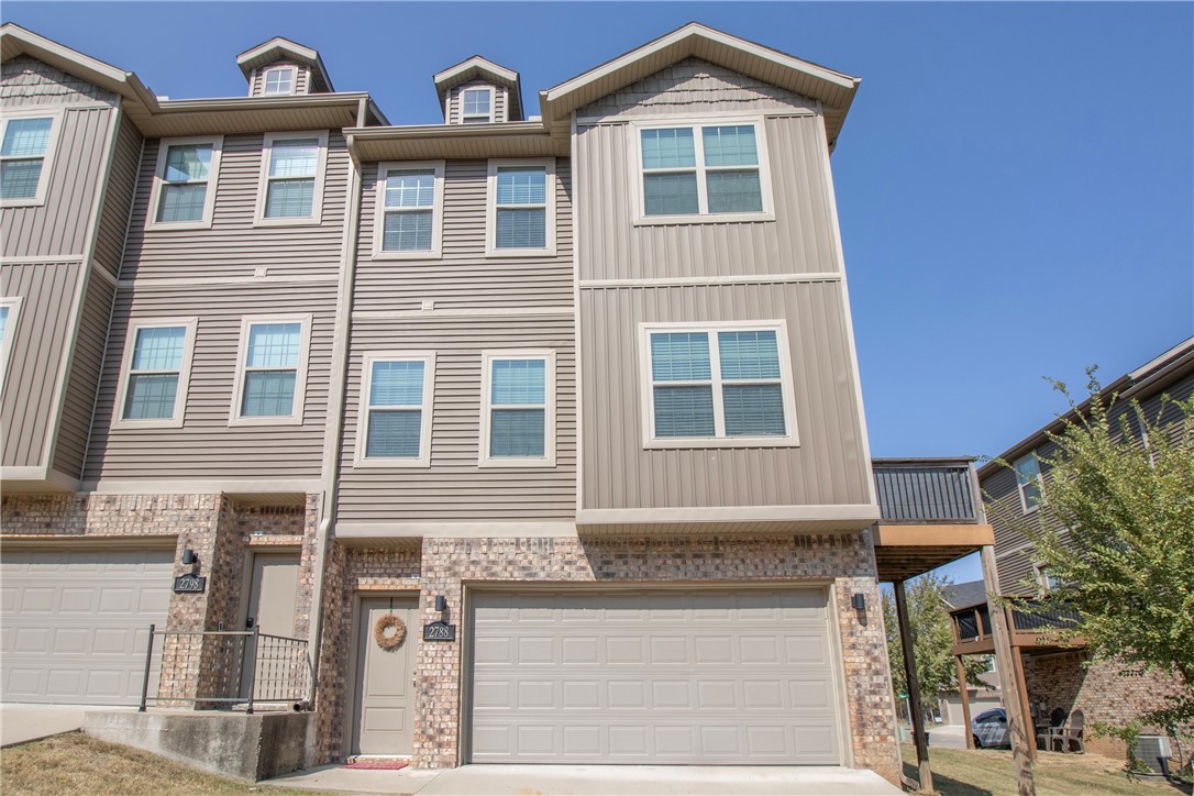 Cottonwillow Way, Fayetteville, AR 72704
